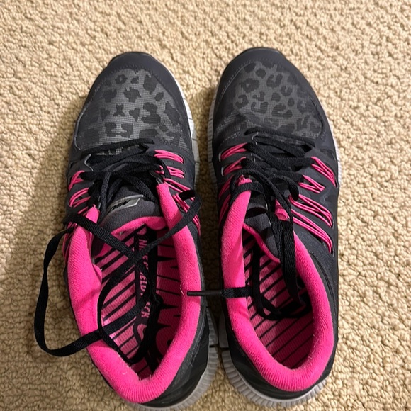 Nike Shoes - Nike free 5.0